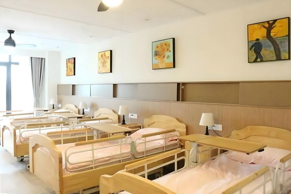 缅怀，金球奖颁奖典礼现场致敬若塔及其弟弟